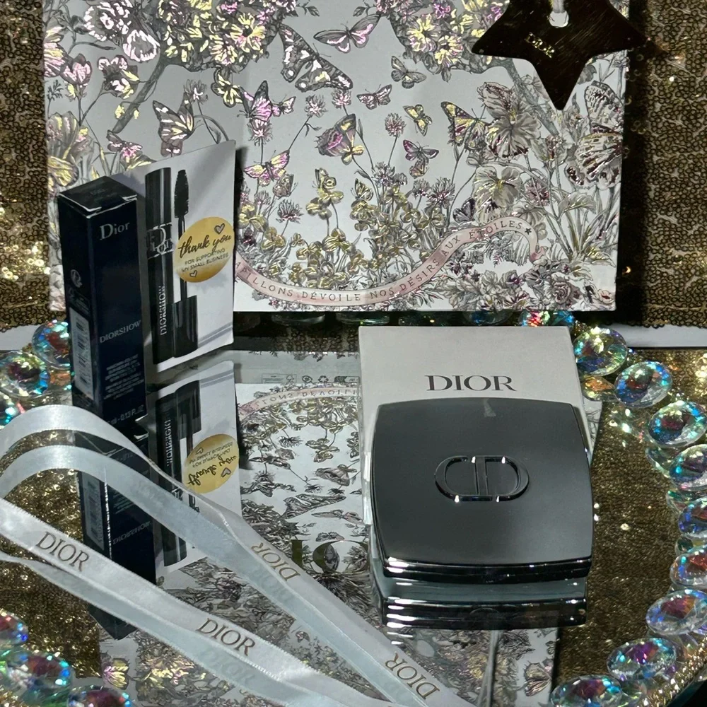 Dior Bundle Bag 8” x 10”x3”, Star Charm, Mascara, 2-Way Mirror, Dior Ribbon NWOT - Picture 4 of 5